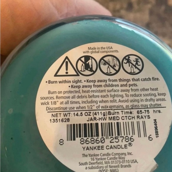 Yankee Candle Catching Rays
2 Medium - Picture 2 of 2